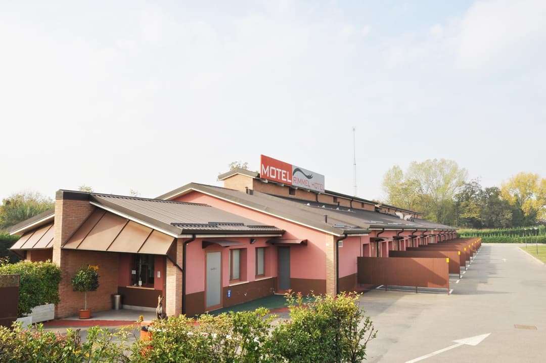 Rimmel Motel — photo 1 of 13