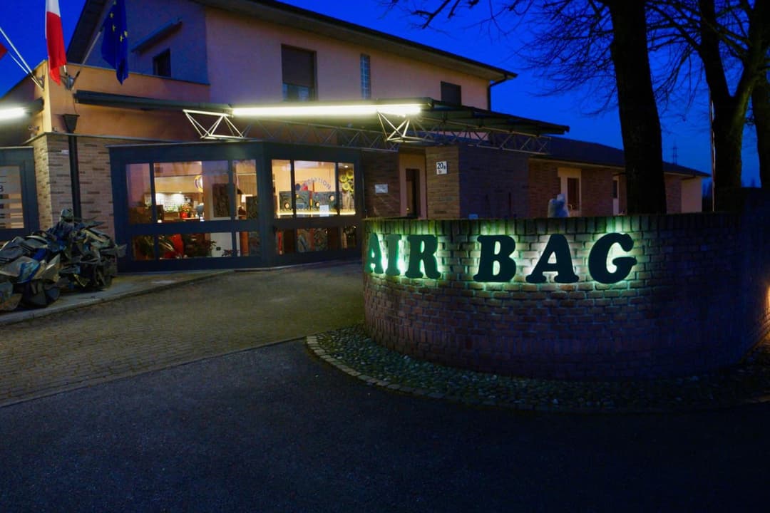 Hotel Air Bag — photo 1 of 1