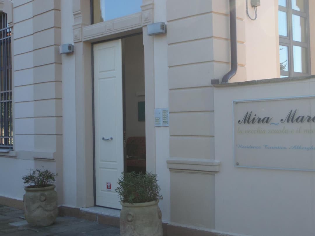Miramare Apartments&Suites — photo 1 of 1