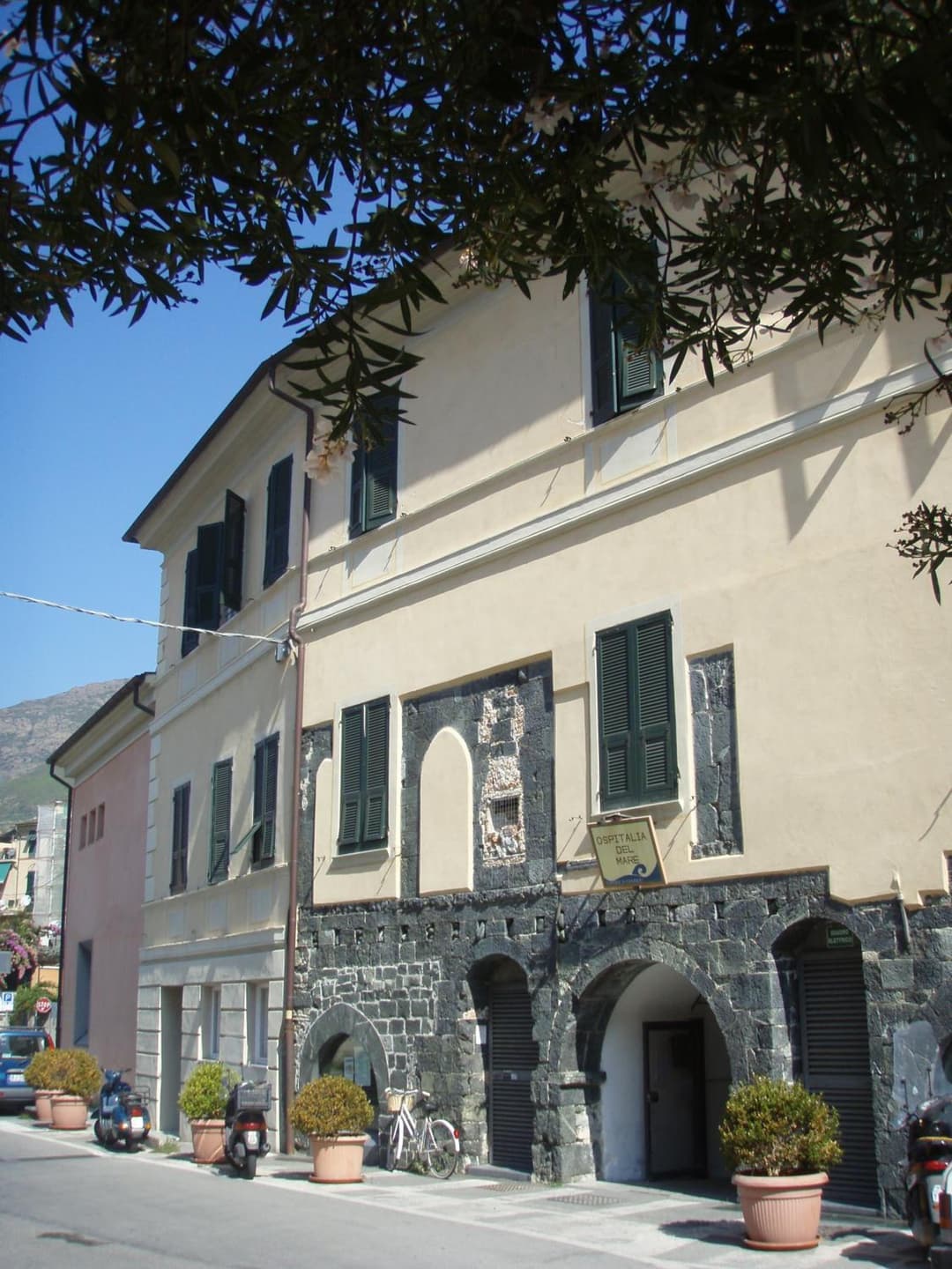 Ospitalia del Mare Hostel — photo 1 of 33