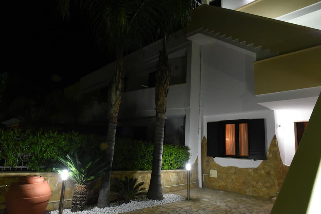 B&B LADY JOLANDA — photo 1 of 41