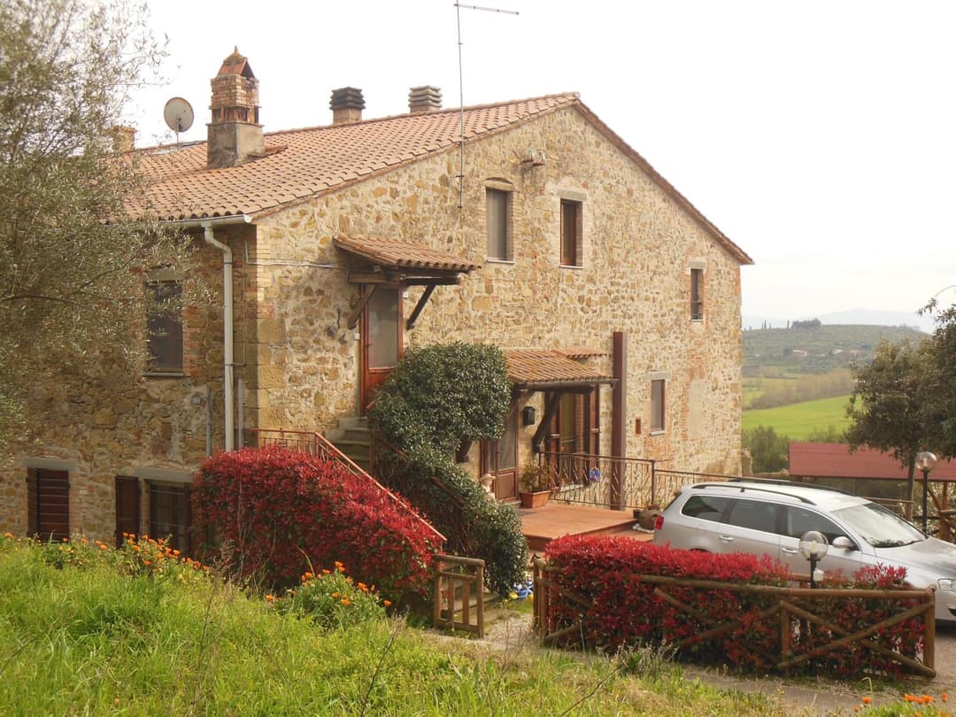 Tra lago e collina — photo 1 of 1