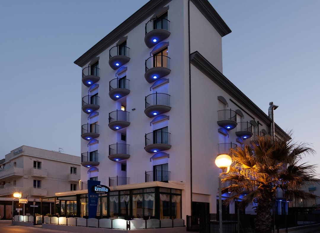 Hotel Emilia — photo 1 of 44