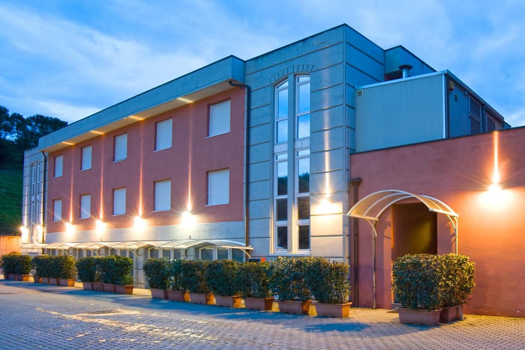 Hotel Il Viandante — photo 1 of 44