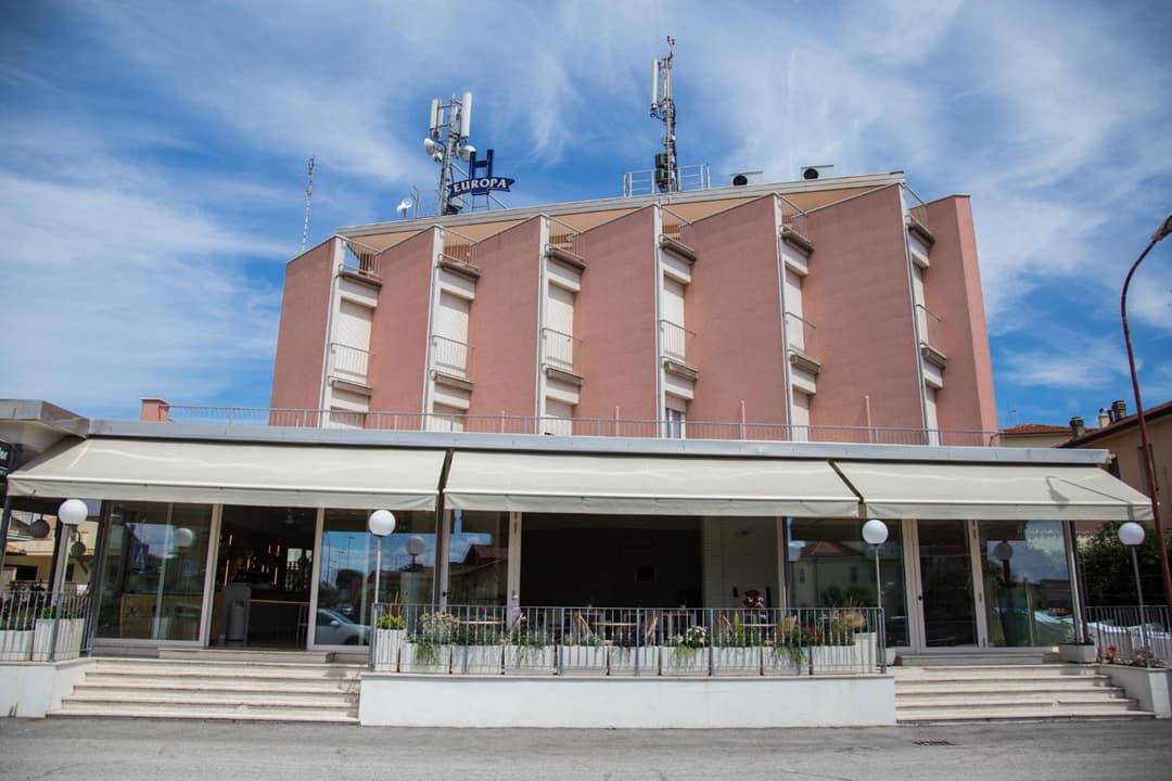 Hotel Turismo Europa — photo 1 of 21