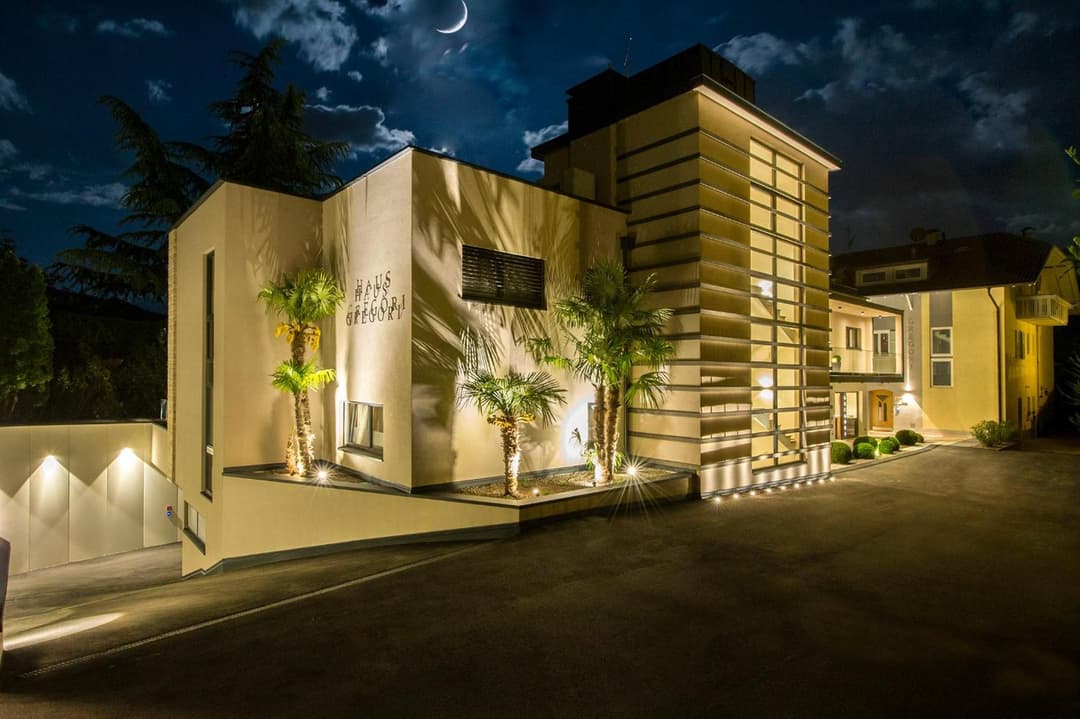 Haus Gregori Modern & Central Stay in Vineyard with Rooftop & Served Breakfast — photo 1 of 70