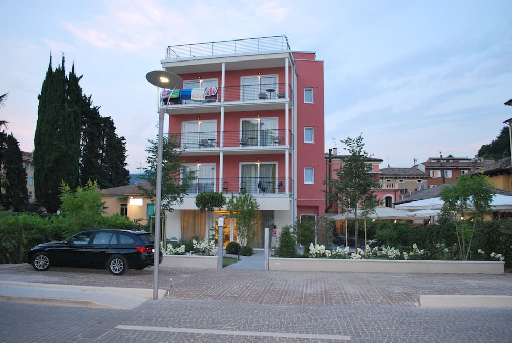 Hotel Europa — photo 1 of 1