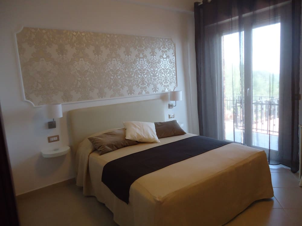 Mini Hotel — photo 1 of 1