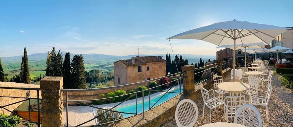 Hotel Relais II Chiostro di Pienza — photo 1 of 65