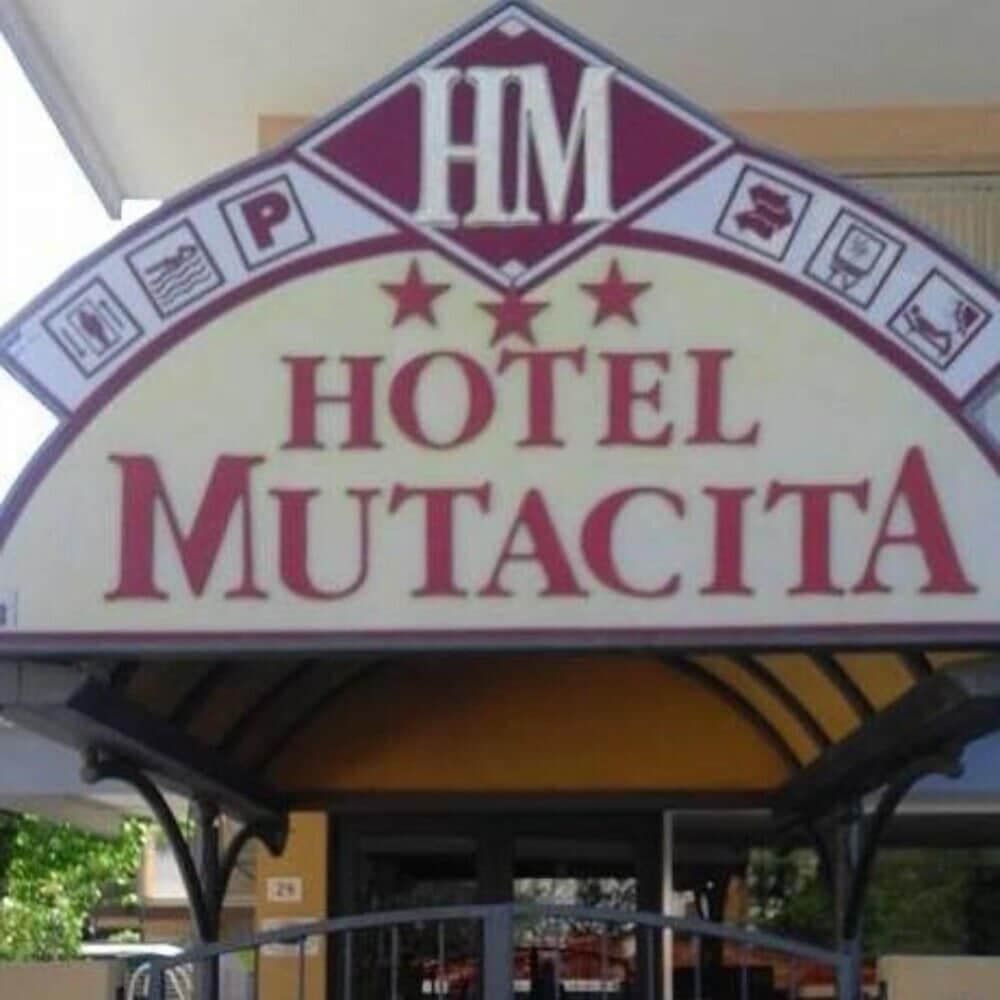 Hotel Mutacita — photo 1 of 9