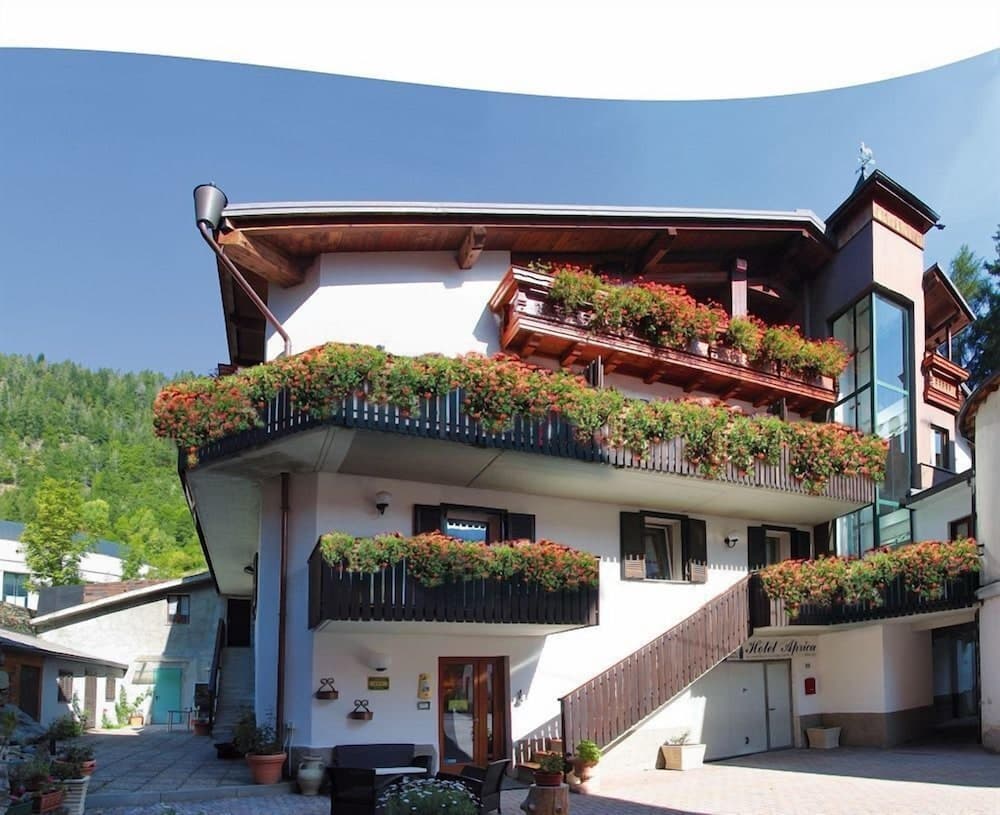 Albergo Aprica Garni — photo 1 of 1