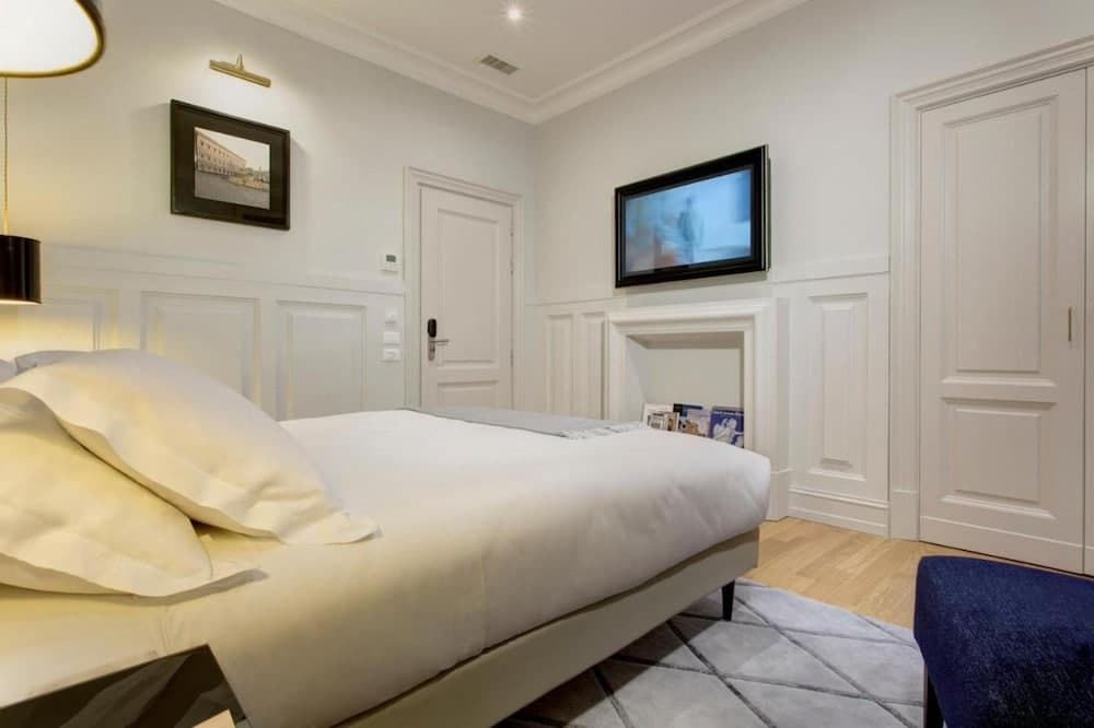 Roof Suite Rome Suitable for 6 Persons — photo 1 of 1