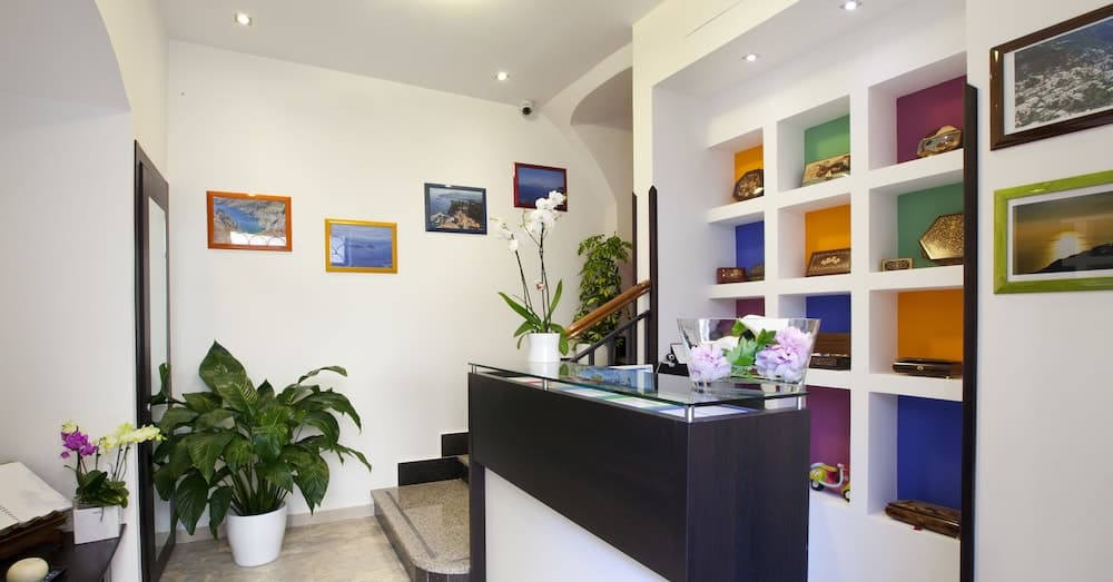 Sorrento Flats — photo 1 of 1