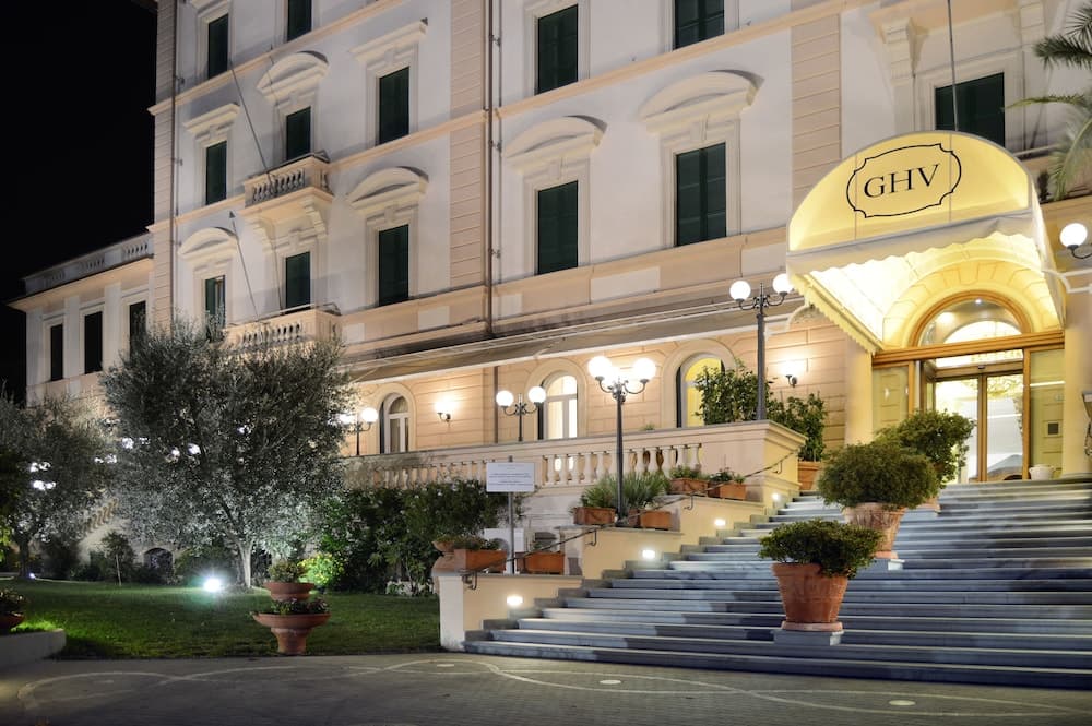Grand Hotel Vittoria — photo 1 of 69