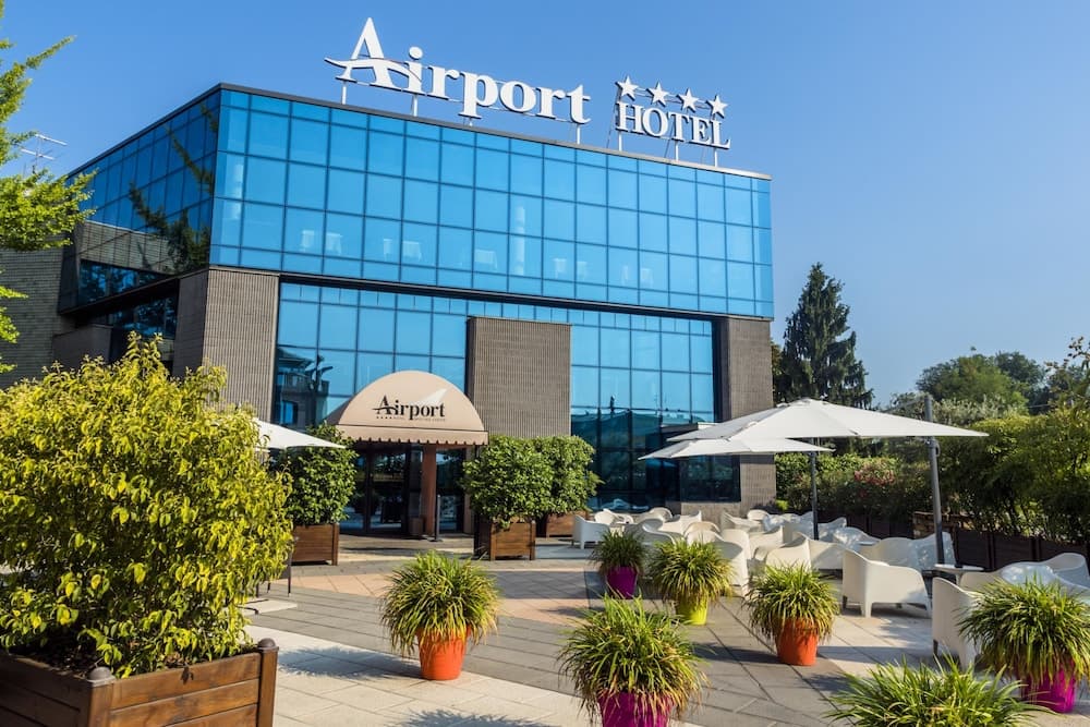 Airport Hotel — photo 1 of 1