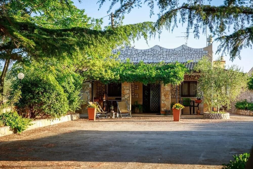 B&B Mandorla Amara — photo 1 of 1