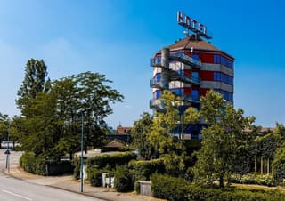 Business Hotel