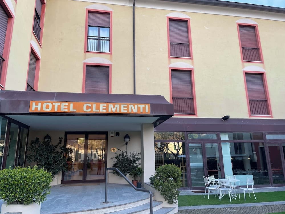 HOTEL CLEMENTI — photo 1 of 18