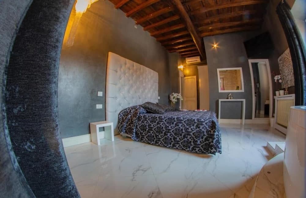 Rhome Luxury suite — photo 1 of 1