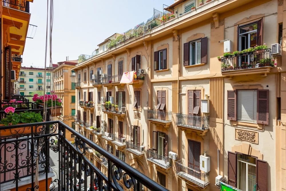 Via Pasquale 16 in Napoli — photo 1 of 1