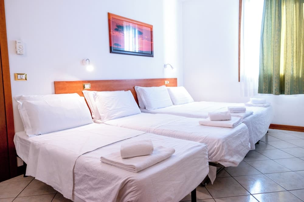 Hotel New Aurora Venice — photo 1 of 1