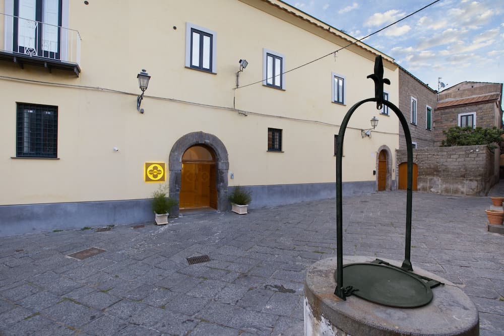 Unconventional Hotel Sorrento — photo 1 of 1