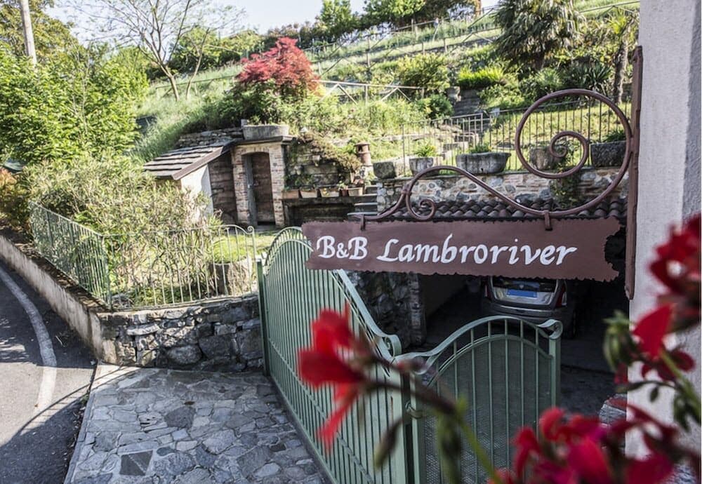 B e B Lambroriver — photo 1 of 1