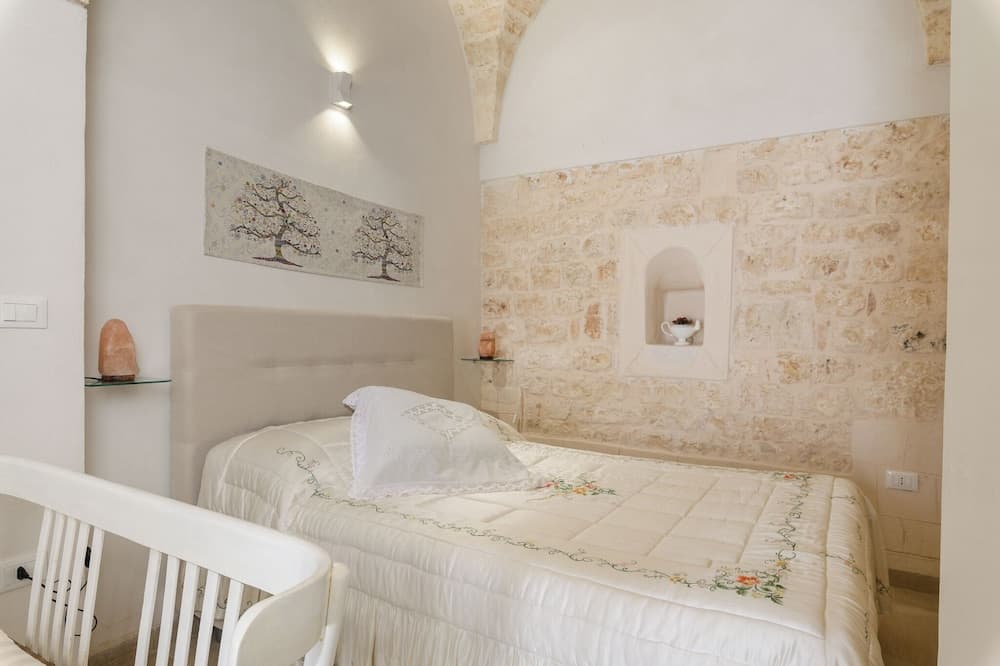 Stairway with Jacuzzi by Wonderful Italy — photo 1 of 1