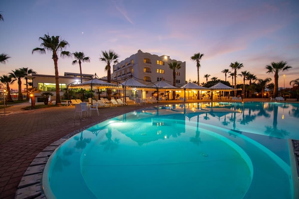 Baia D'Oro Hotel — photo 1 of 1