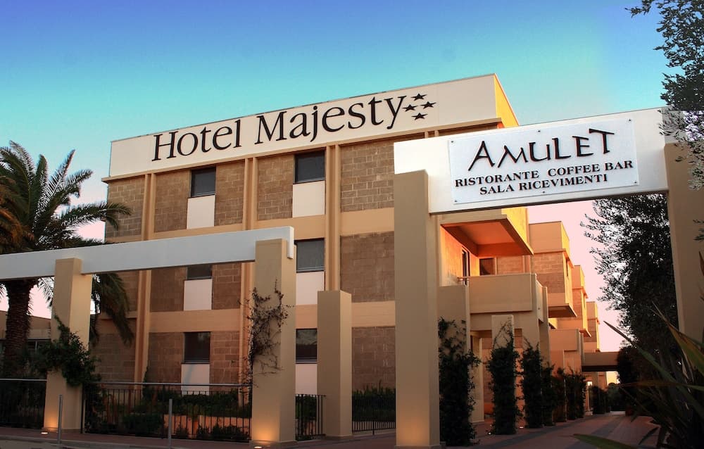 Hotel Majesty — photo 1 of 1