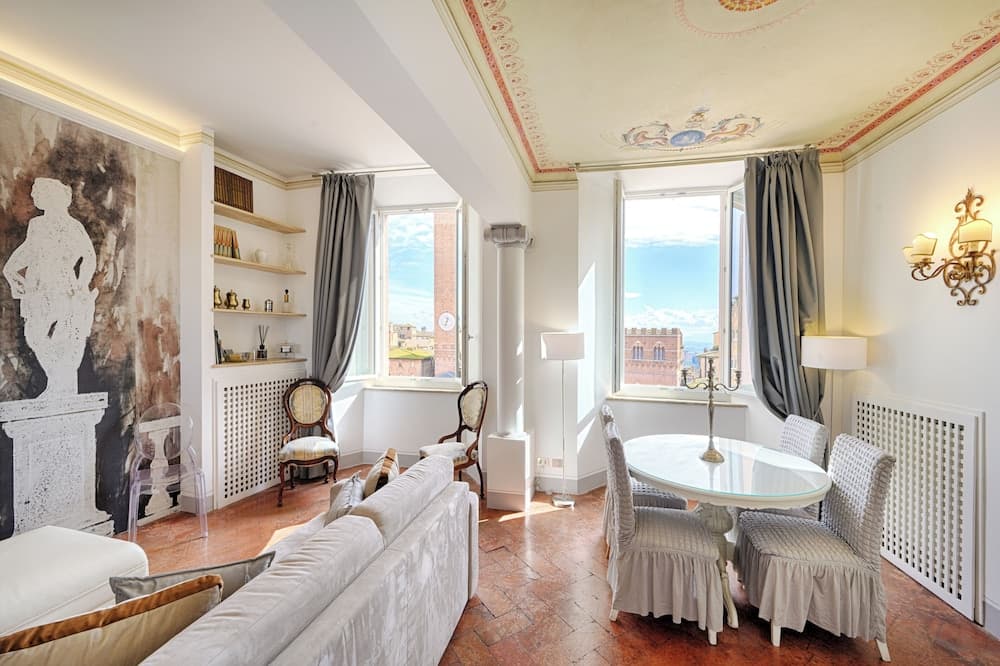 Palazzo Lenzi — photo 1 of 1