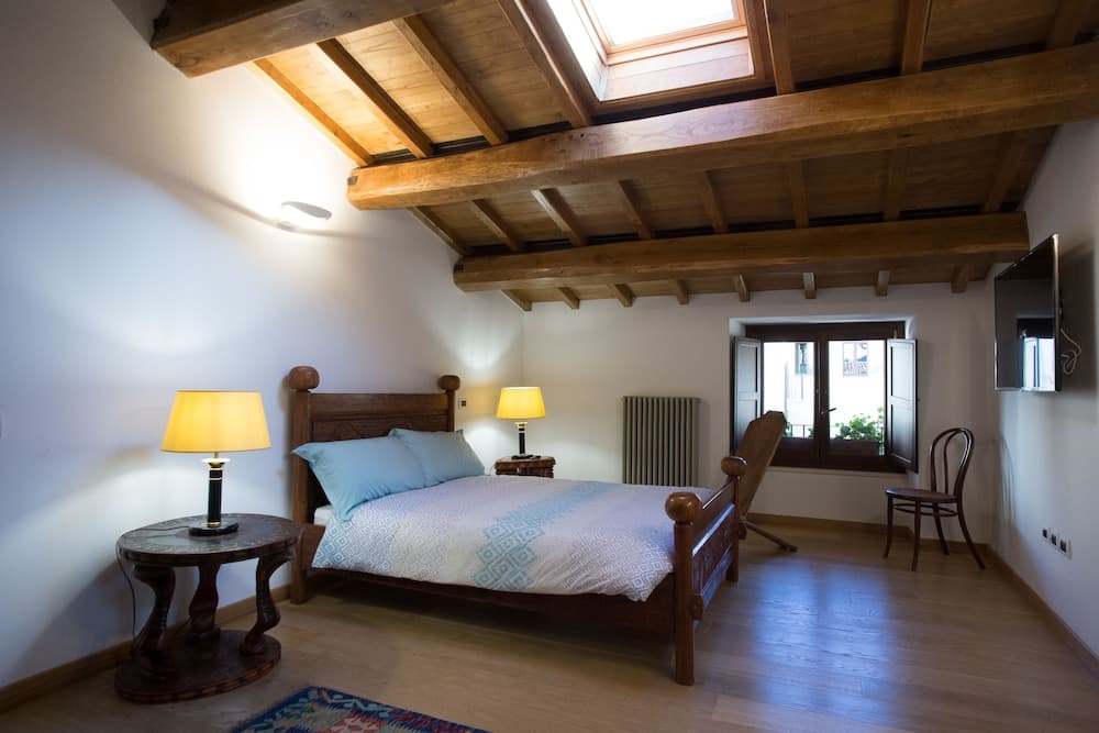 B&B Bone Novelle — photo 1 of 1