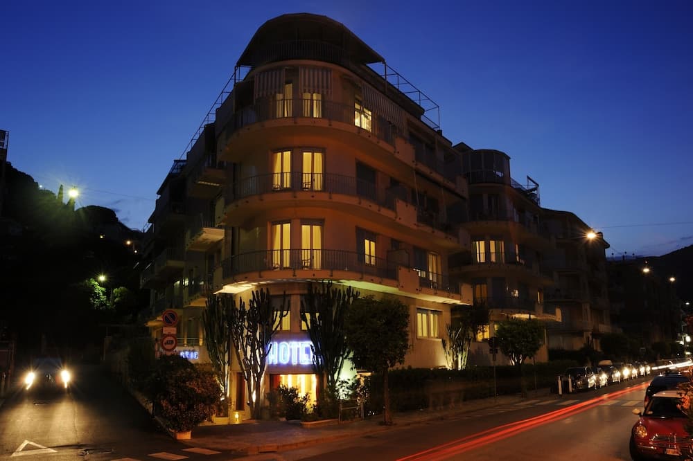 LVG Hotel Collection - Majestic — photo 1 of 1