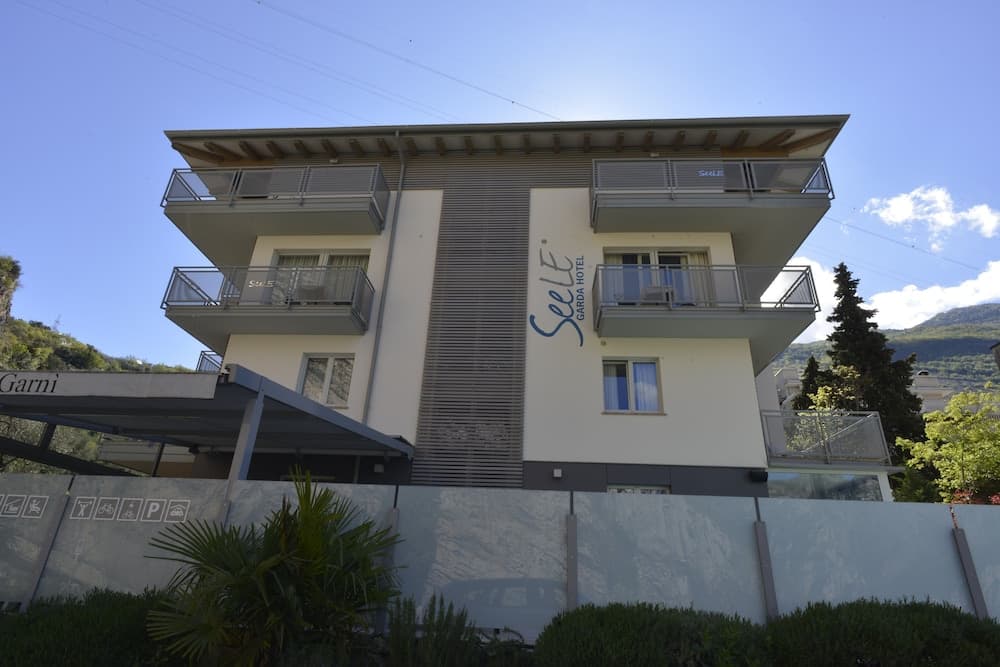 Hi Hotels Torbole Pool & Spa — photo 1 of 110