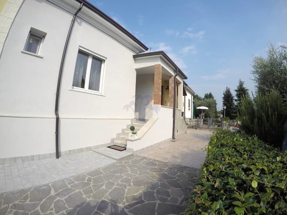New Camere Pederzoli — photo 1 of 13