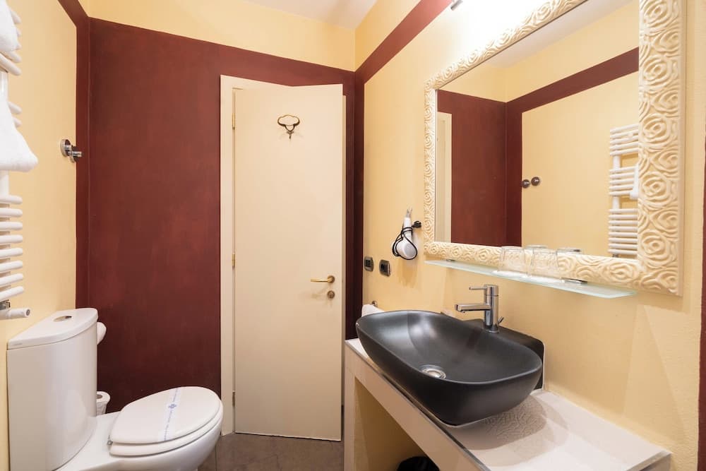 Hotel Manzoni — photo 1 of 69