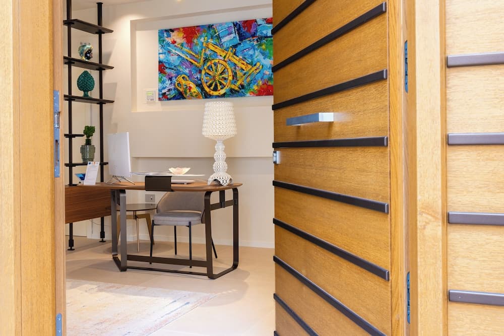Hera rooms and suites — photo 1 of 1