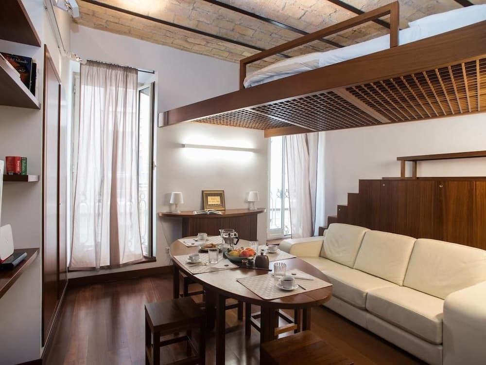 Trevi Fountain - Lovely Loft Apartment — photo 1 of 1