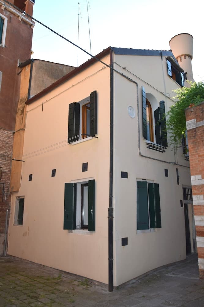 Marty Guest House Venezia — photo 1 of 30