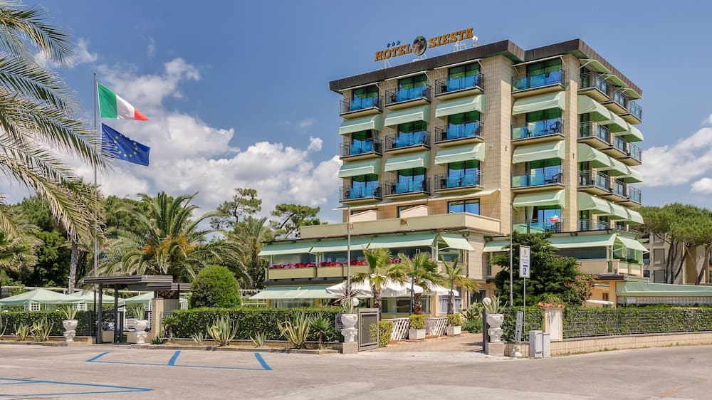 Hotel Siesta — photo 1 of 1