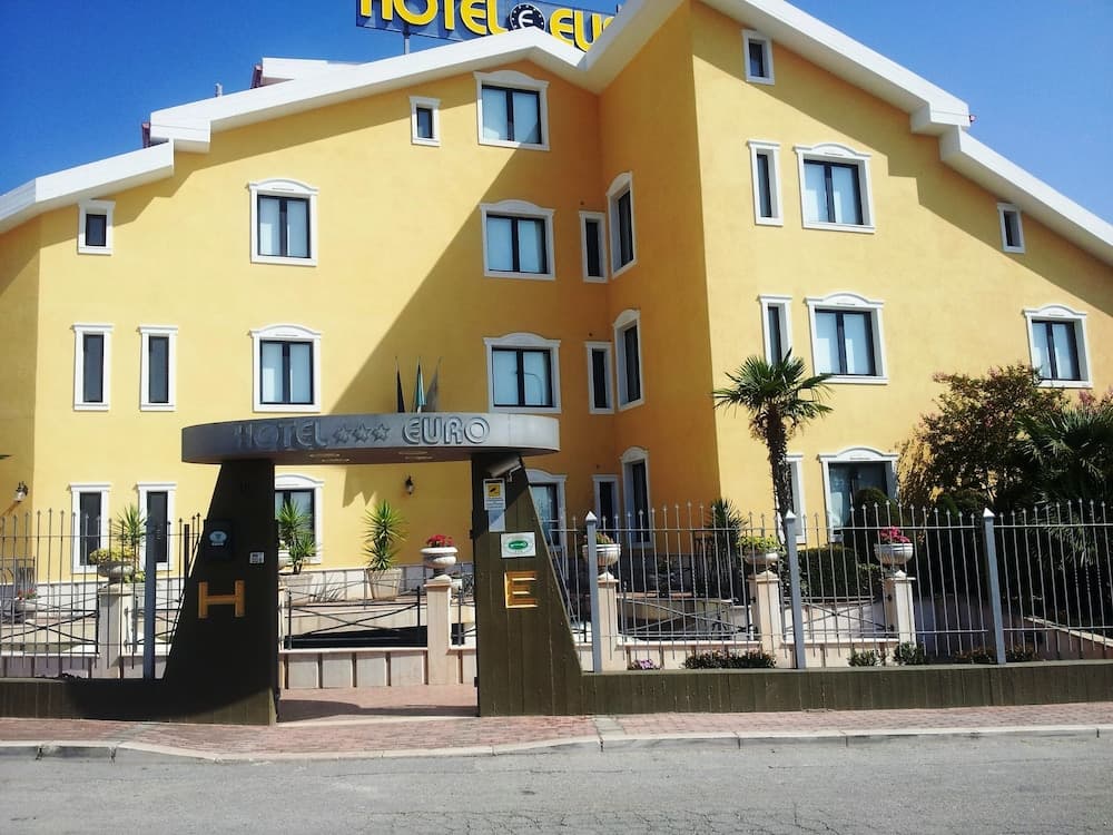 Hotel Euro — photo 1 of 1