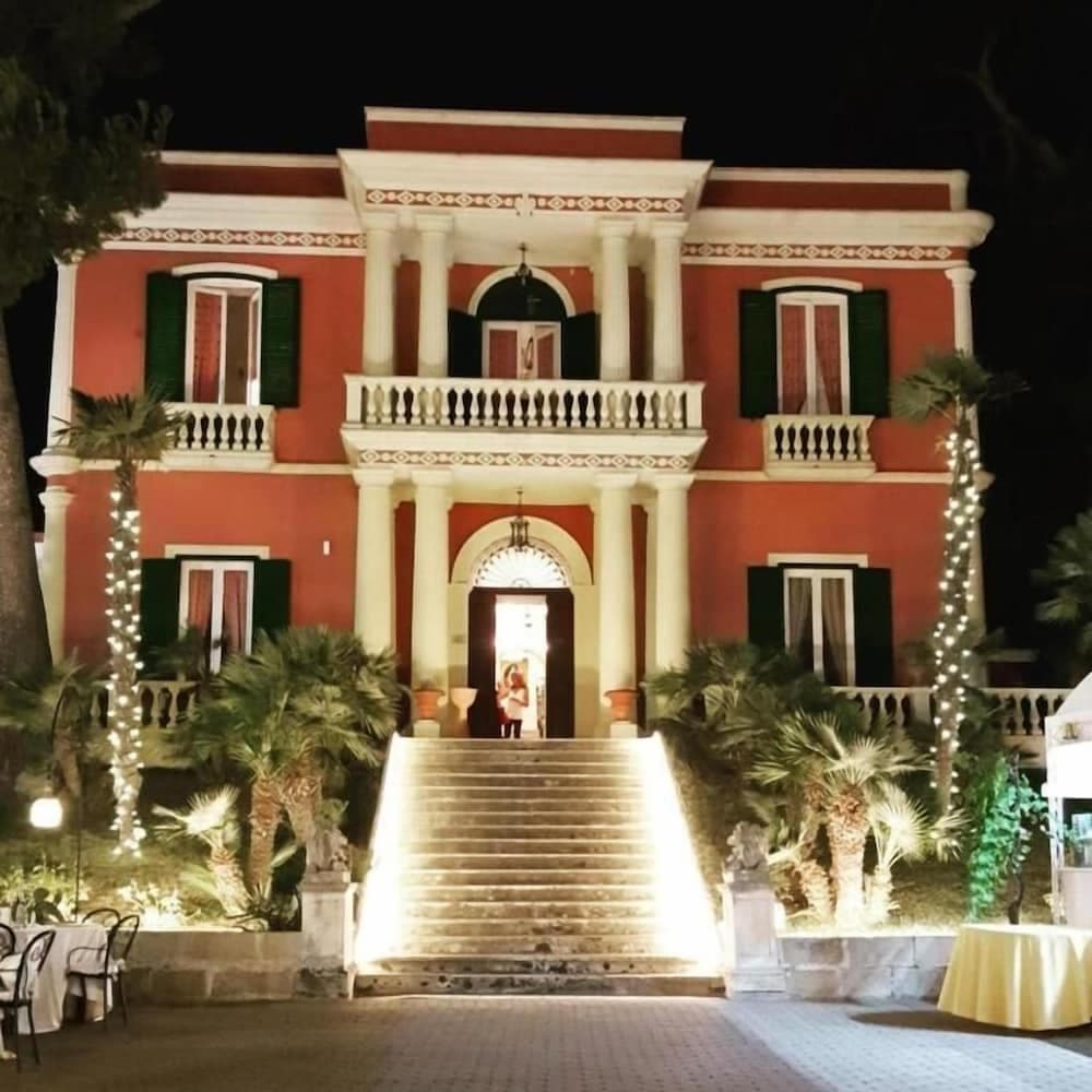 Imperial Paradise — photo 1 of 1