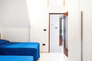 4196 Tina House & Parking by Barbarhouse