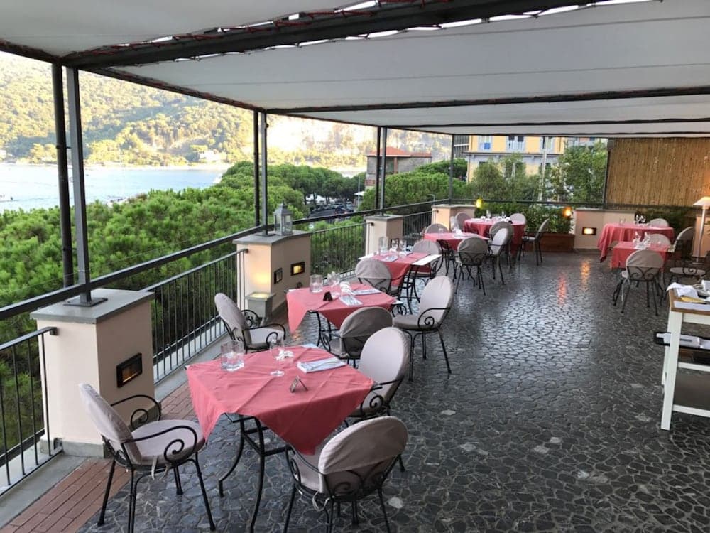 Hotel Paradiso — photo 1 of 19
