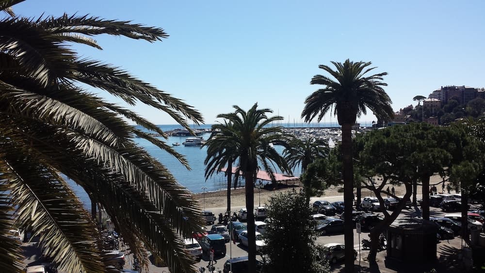 SPLENDIDE RIVIERA — photo 1 of 27