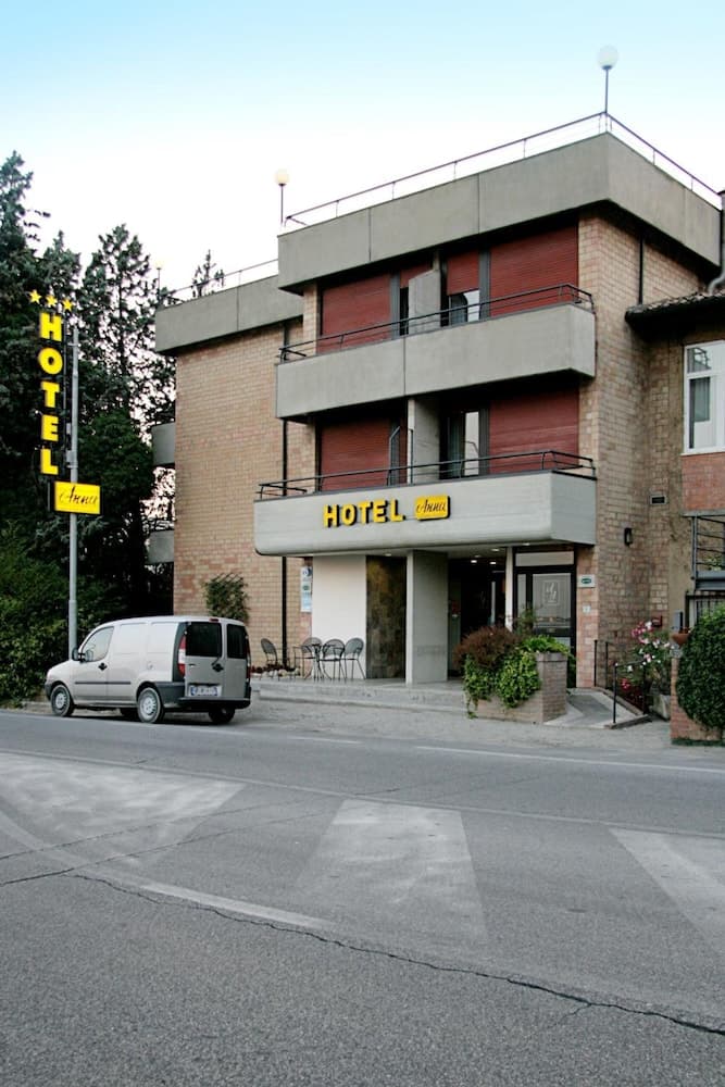Hotel Anna Siena Nord — photo 1 of 38