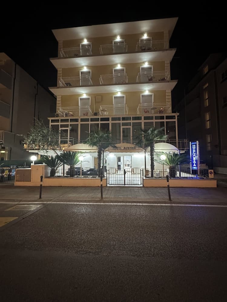 Hotel Austria — photo 1 of 1