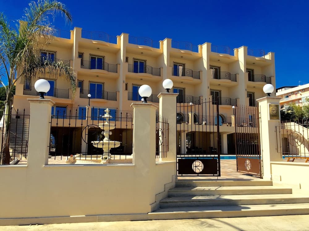 Hotel Riviera Palace — photo 1 of 1