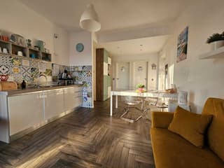 Guest House COLORS
