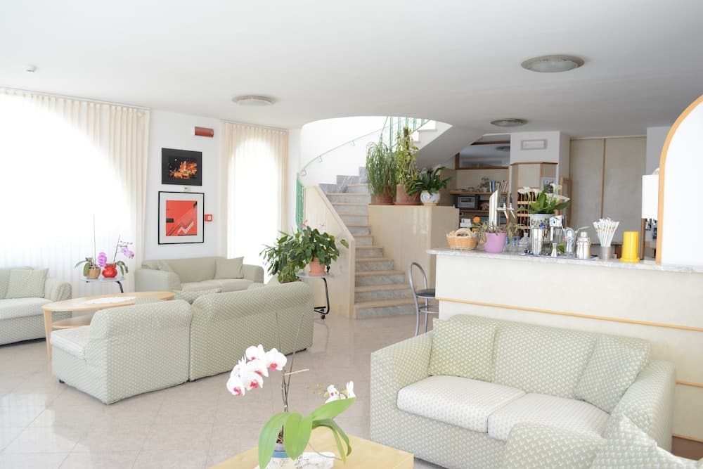 Hotel Maronti — photo 1 of 1